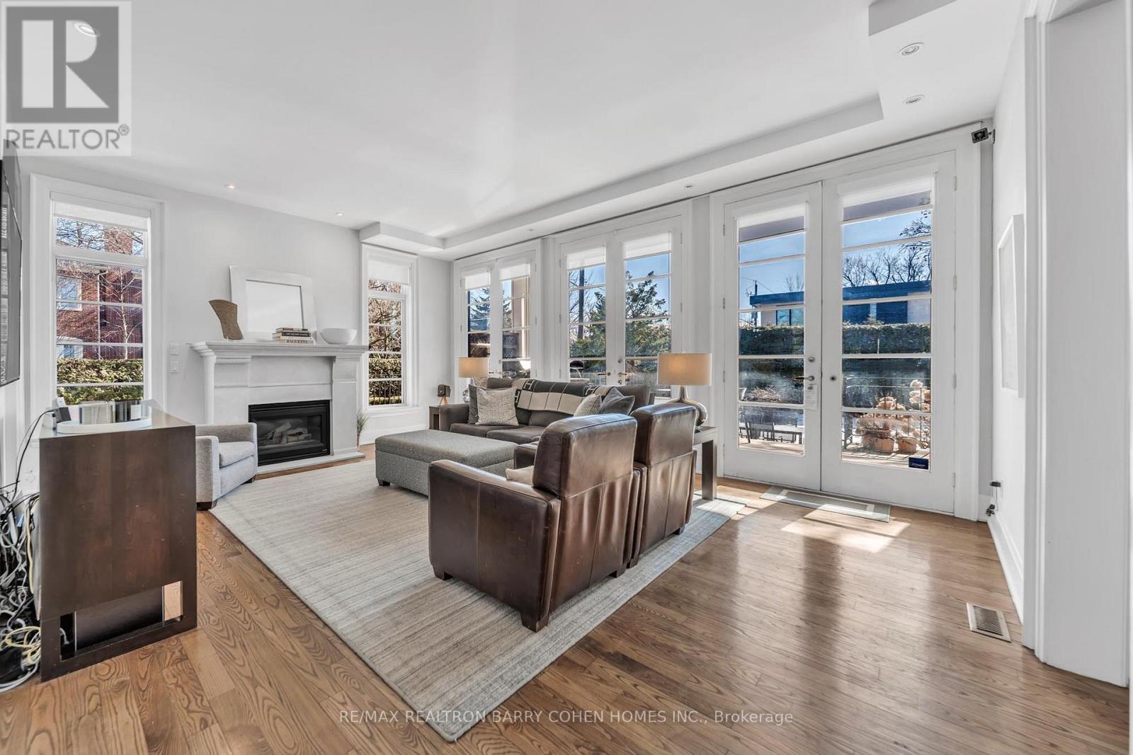 74 Esgore Drive, Toronto (Bedford Park-Nortown), Ontario  M5M 3R7 - Photo 18 - C12895328