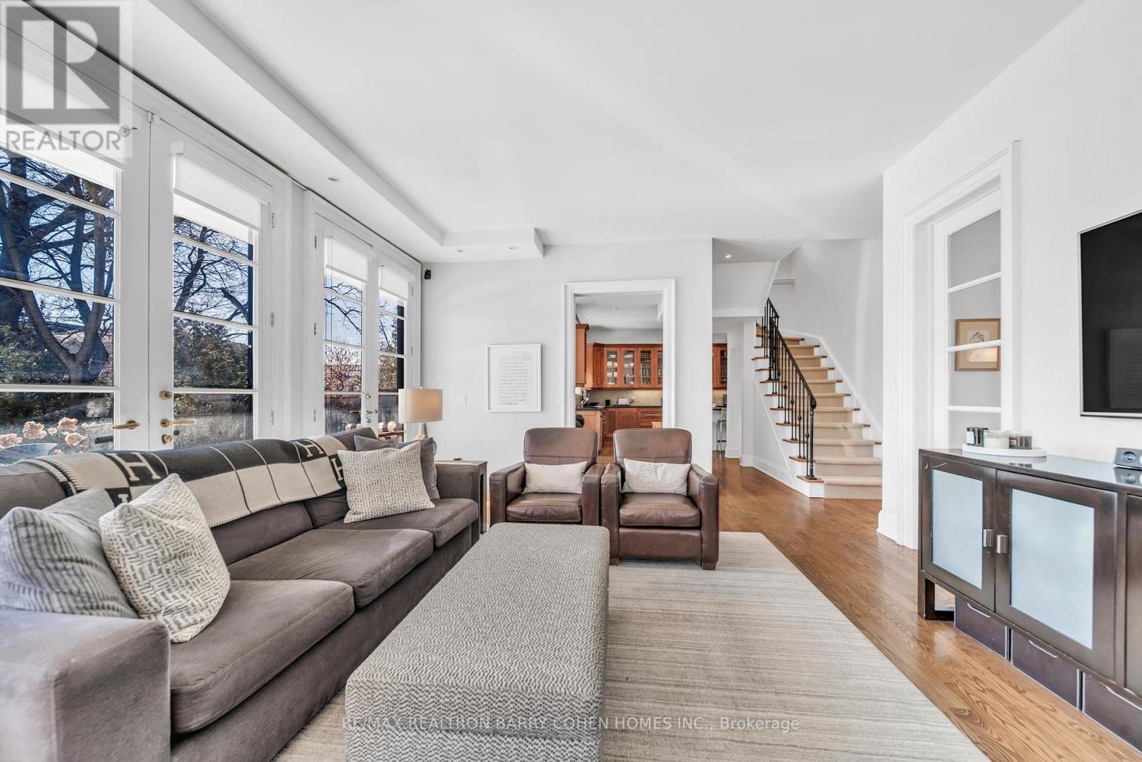 74 Esgore Drive, Toronto (Bedford Park-Nortown), Ontario  M5M 3R7 - Photo 19 - C12895328