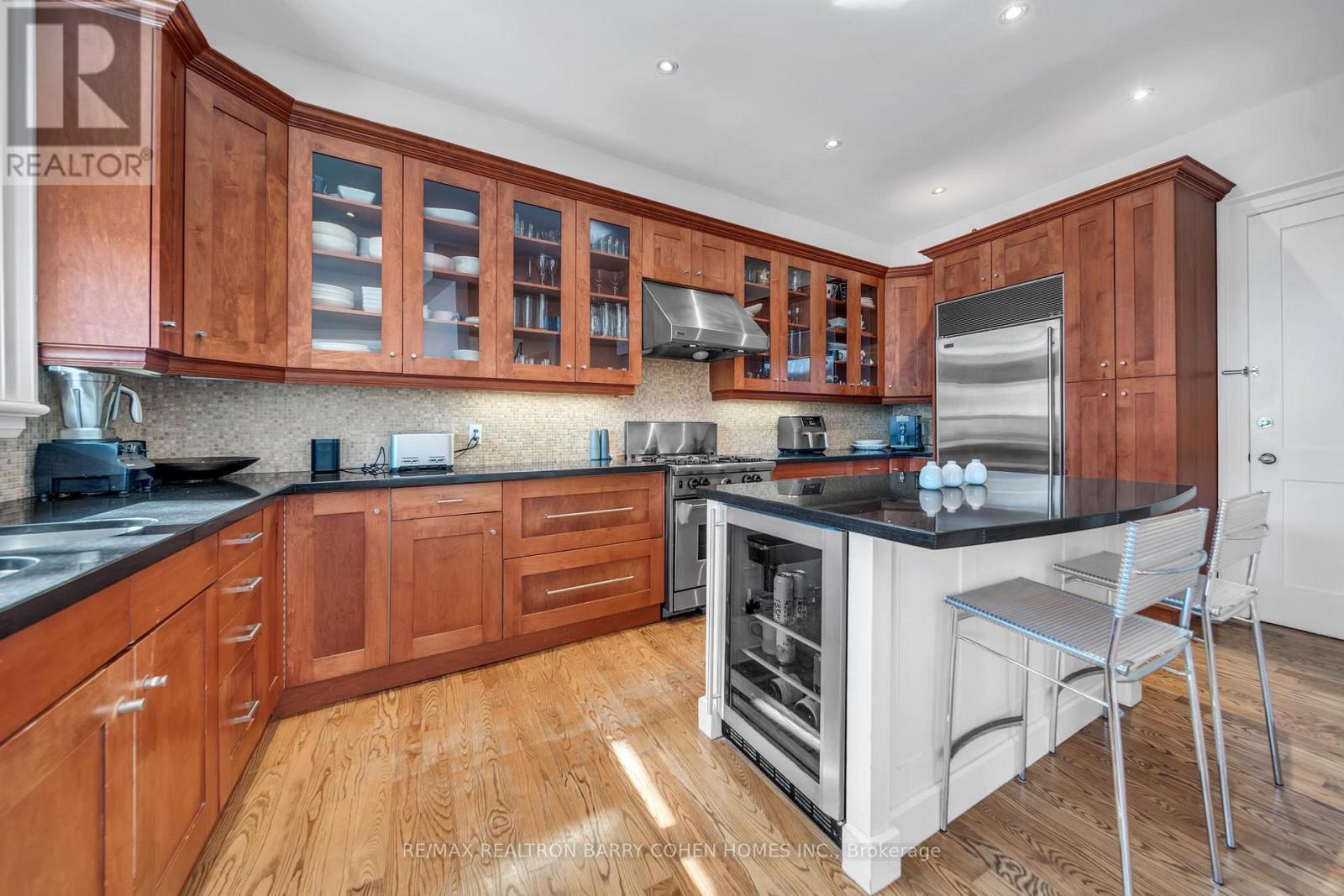 74 Esgore Drive, Toronto (Bedford Park-Nortown), Ontario  M5M 3R7 - Photo 22 - C12895328