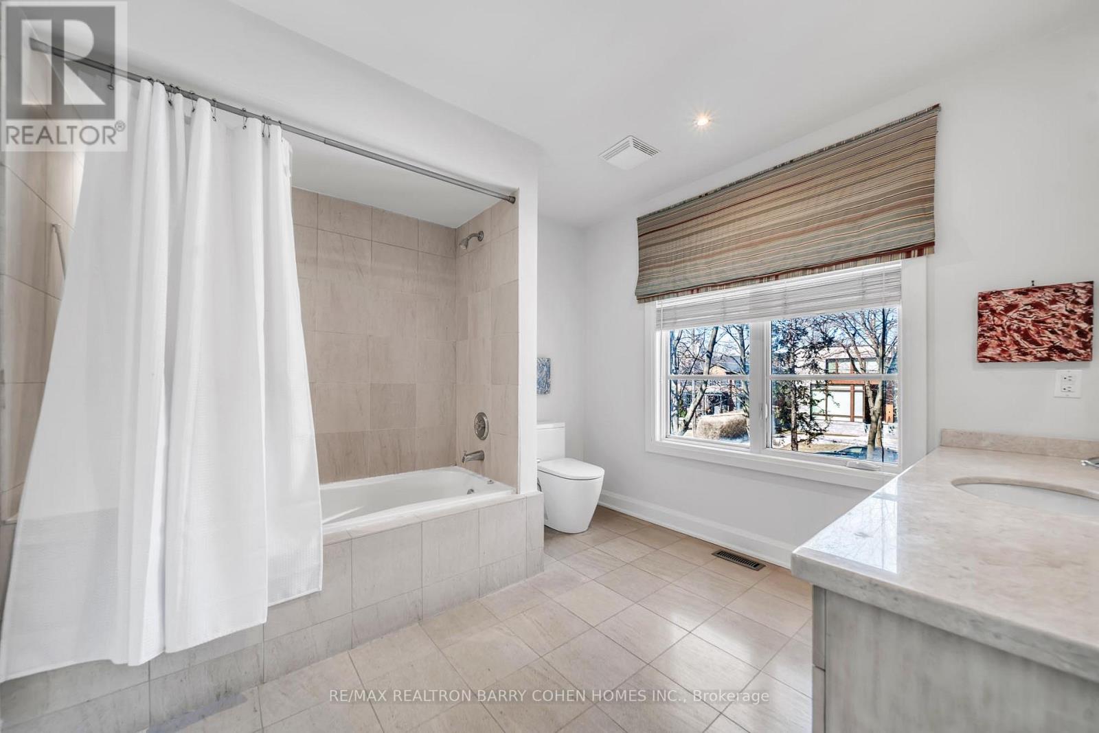 74 Esgore Drive, Toronto (Bedford Park-Nortown), Ontario  M5M 3R7 - Photo 31 - C12895328