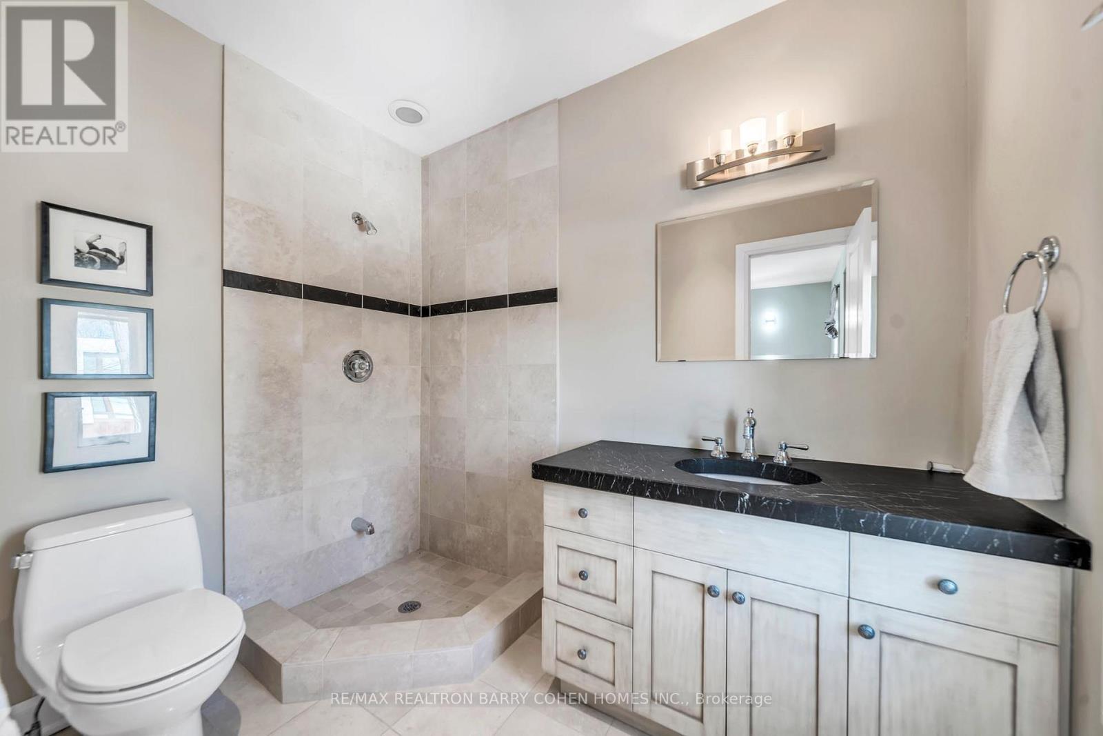 74 Esgore Drive, Toronto (Bedford Park-Nortown), Ontario  M5M 3R7 - Photo 34 - C12895328