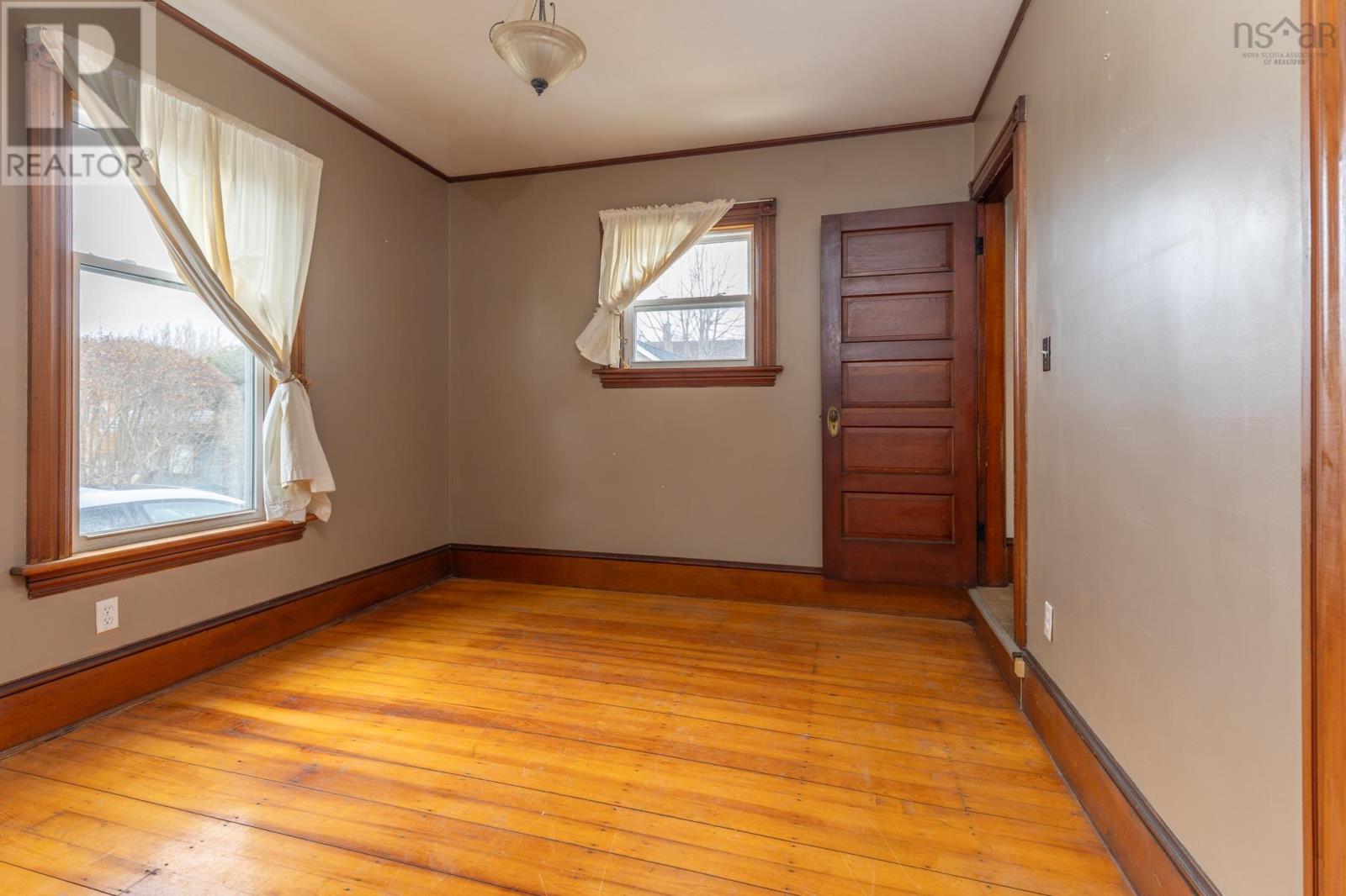 30 Porter Street, Yarmouth, Nova Scotia  B5A 2Y6 - Photo 19 - 202604838