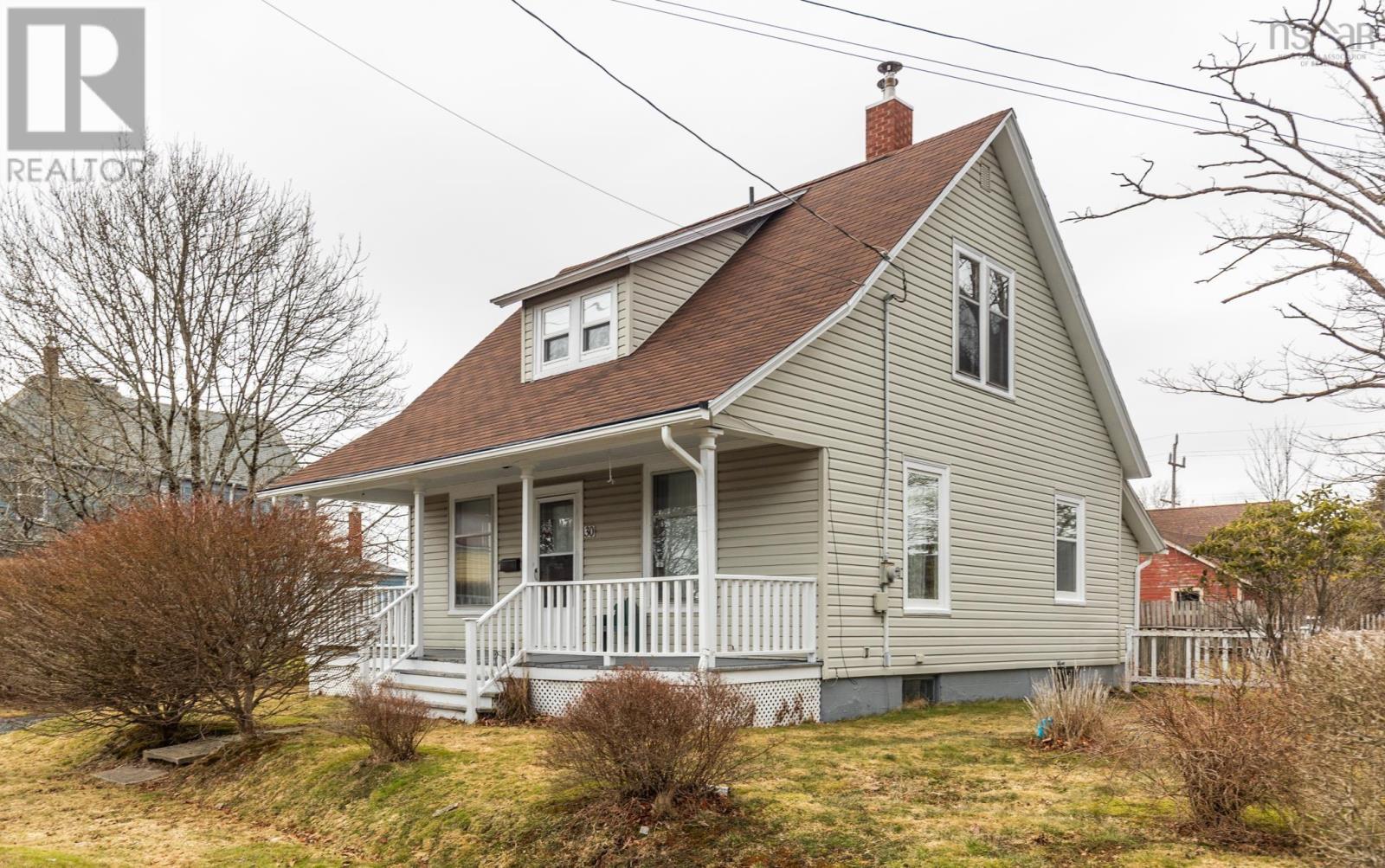 30 Porter Street, Yarmouth, Nova Scotia  B5A 2Y6 - Photo 4 - 202604838