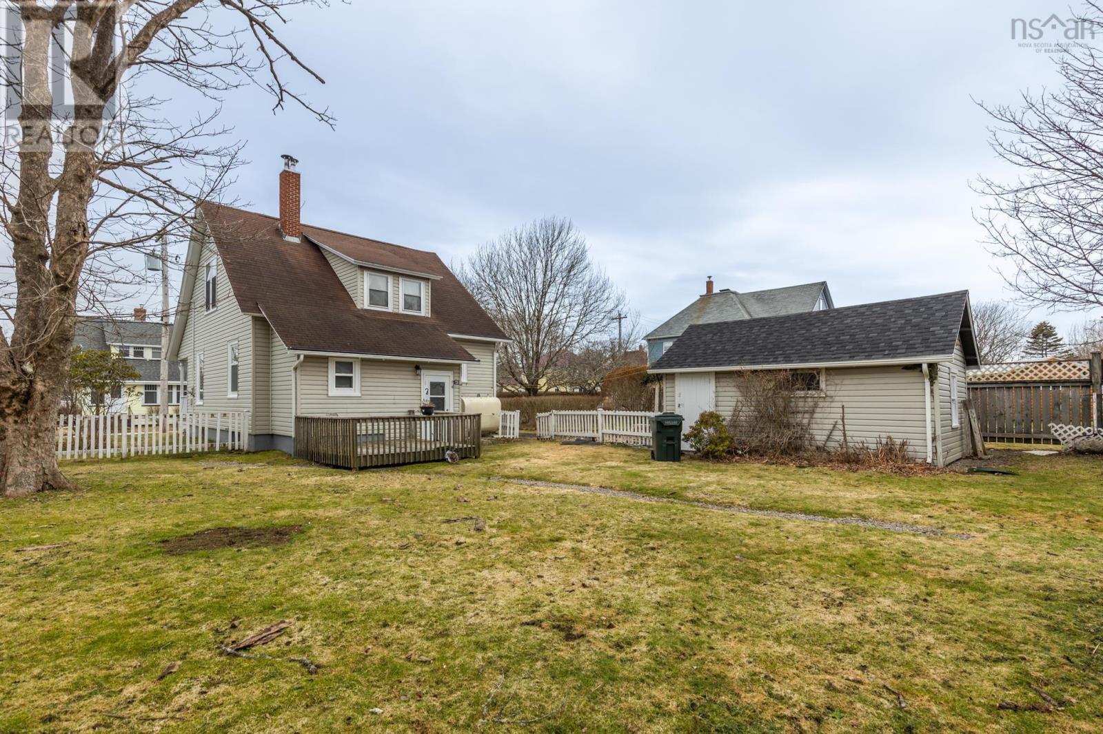 30 Porter Street, Yarmouth, Nova Scotia  B5A 2Y6 - Photo 7 - 202604838