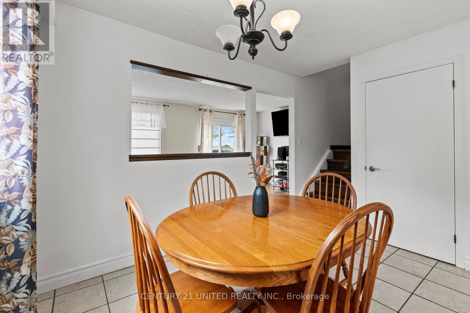 6 Elmvale Court, Haldimand, Ontario  N0A 1S0 - Photo 12 - X12853982