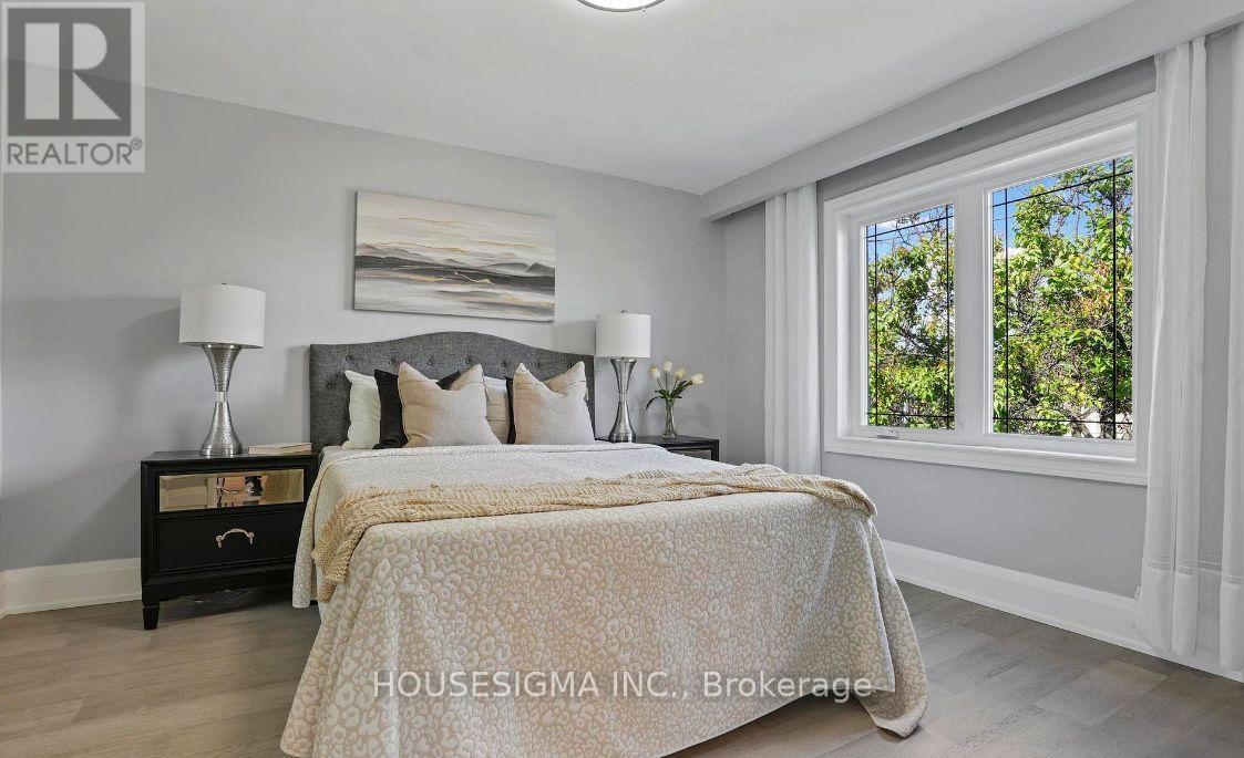 90a Bicknell Avenue, Toronto (Keelesdale-Eglinton West), Ontario  M6M 4G7 - Photo 11 - W12596110