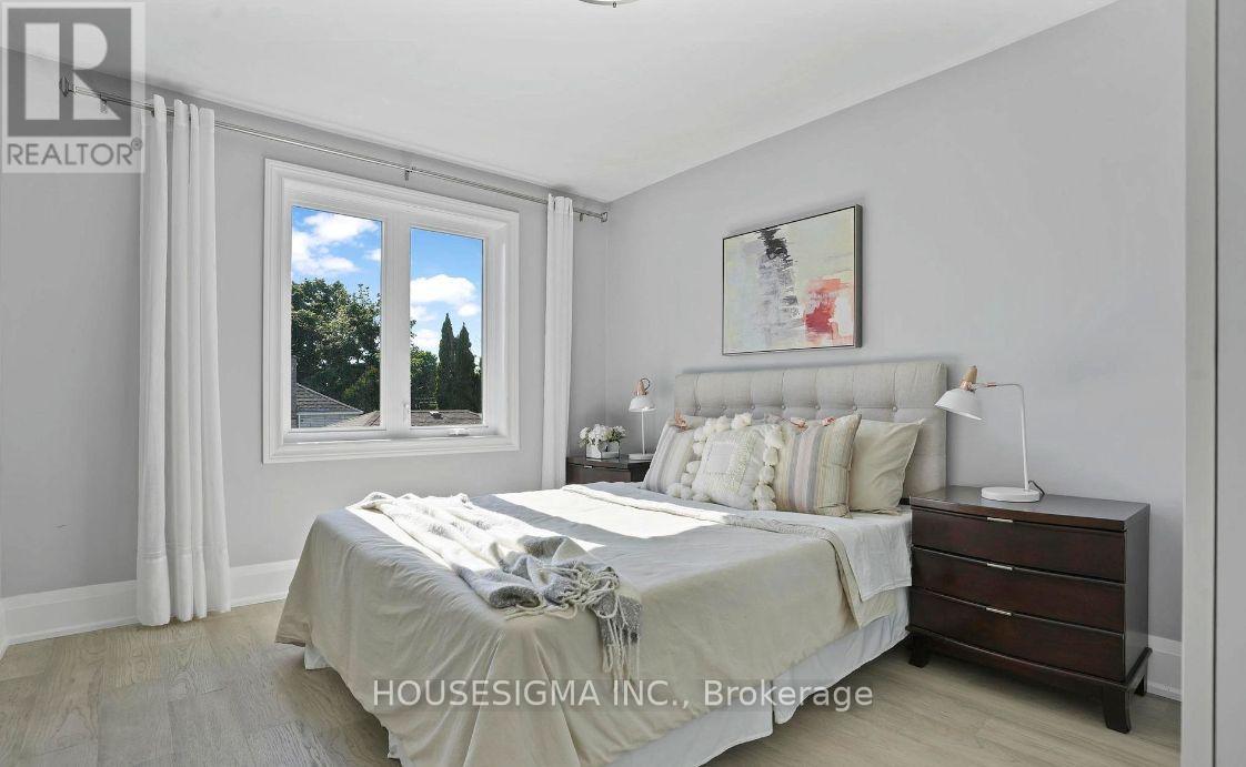 90a Bicknell Avenue, Toronto (Keelesdale-Eglinton West), Ontario  M6M 4G7 - Photo 12 - W12596110