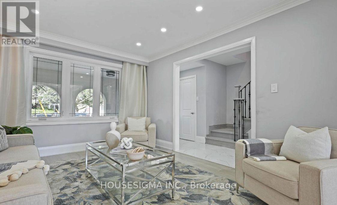 90a Bicknell Avenue, Toronto (Keelesdale-Eglinton West), Ontario  M6M 4G7 - Photo 4 - W12596110