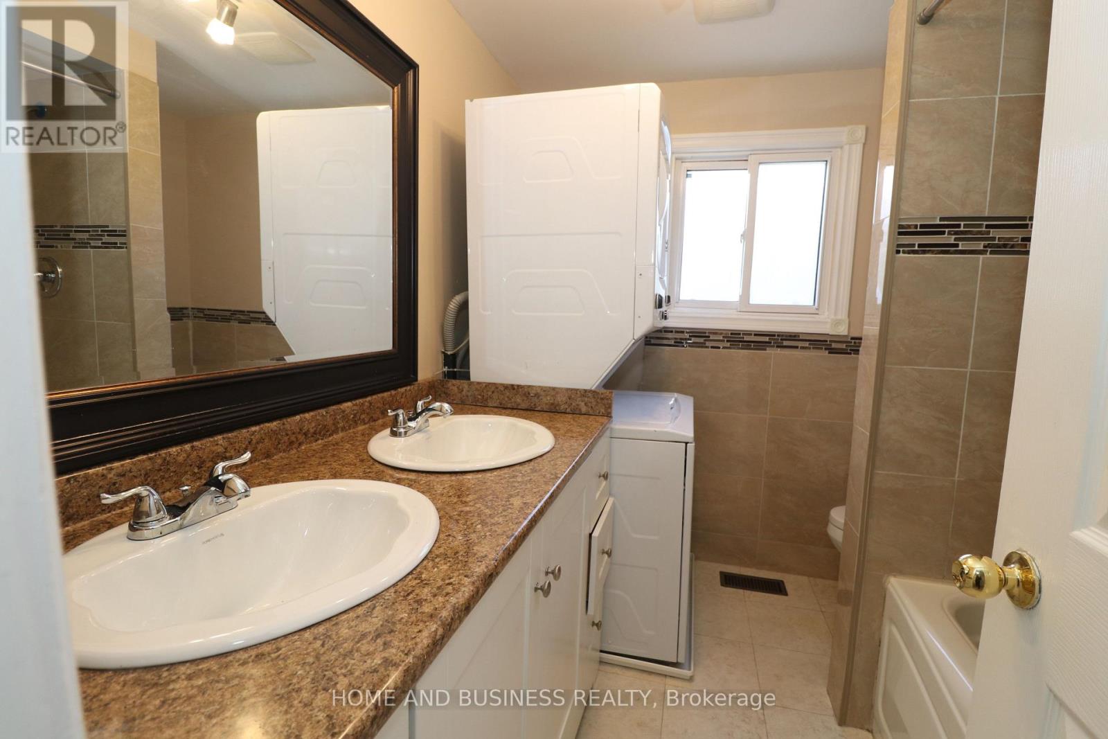 10 Hudson Drive W, Brampton (Fletcher's West), Ontario  L6Y 2N7 - Photo 32 - W12741274