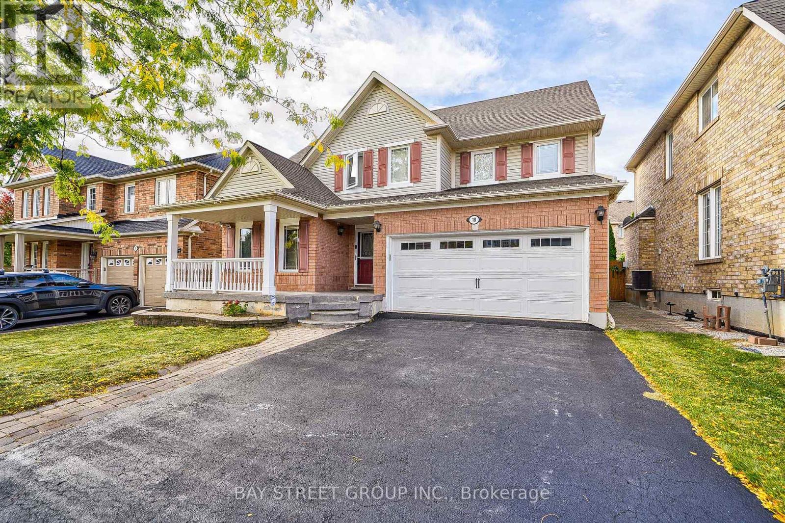 18 Leagrove Street, Brampton, Ontario  L7A 1Z7 - Photo 3 - W12879260