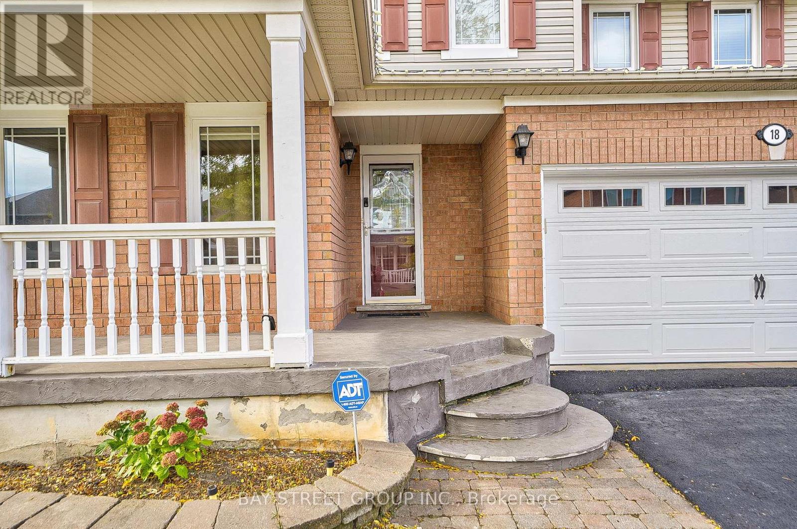 18 Leagrove Street, Brampton, Ontario  L7A 1Z7 - Photo 4 - W12879260