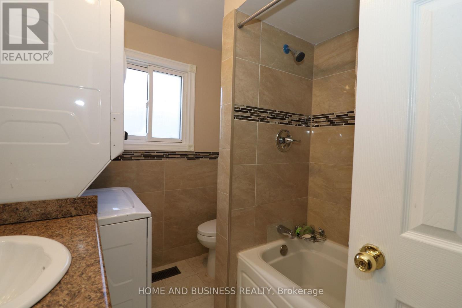 10 Hudson Drive W, Brampton (Fletcher's West), Ontario  L6Y 2N7 - Photo 33 - W12741274