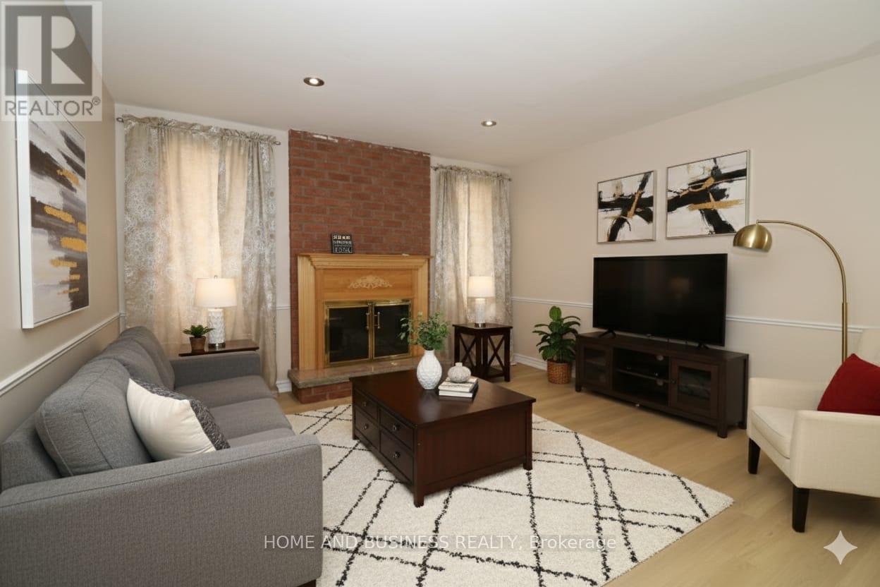 10 Hudson Drive W, Brampton (Fletcher's West), Ontario  L6Y 2N7 - Photo 7 - W12741274