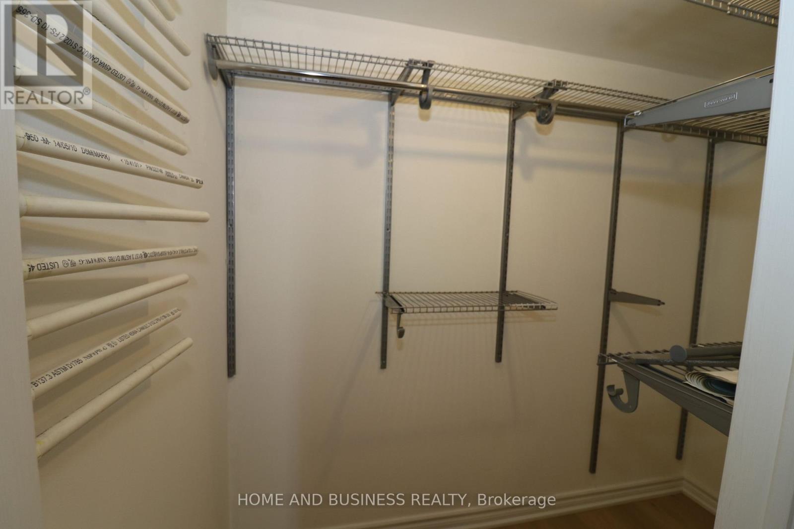 10 Hudson Drive W, Brampton (Fletcher's West), Ontario  L6Y 2N7 - Photo 24 - W12741274