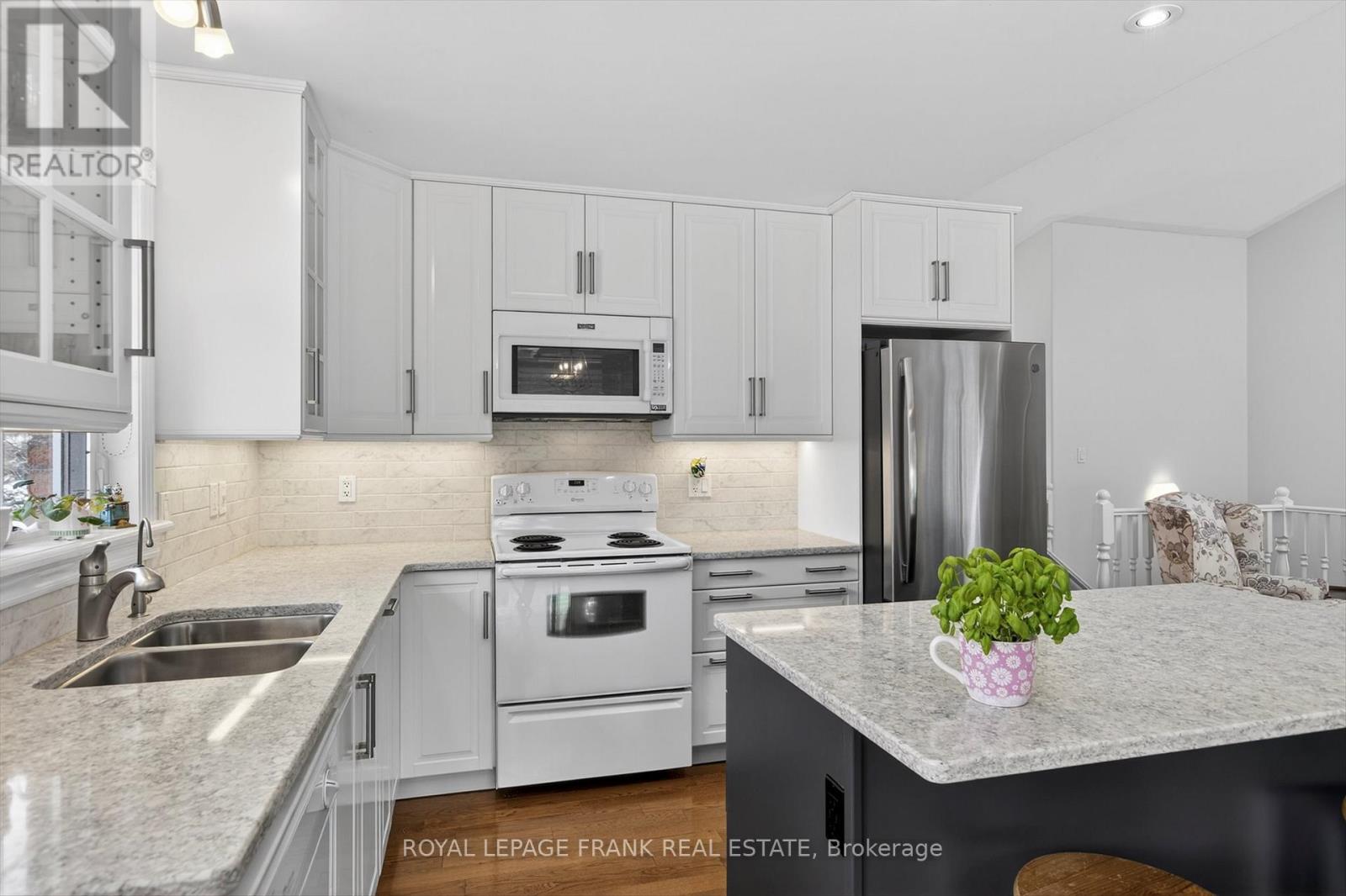 201 - 1742 Ravenwood Drive, Peterborough (Monaghan Ward 2), Ontario  K9K 2R5 - Photo 10 - X12895724