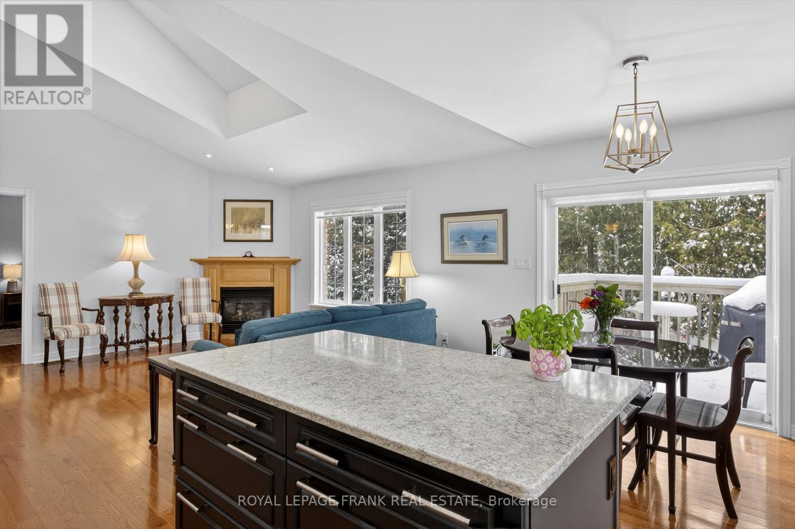 201 - 1742 Ravenwood Drive, Peterborough (Monaghan Ward 2), Ontario  K9K 2R5 - Photo 12 - X12895724