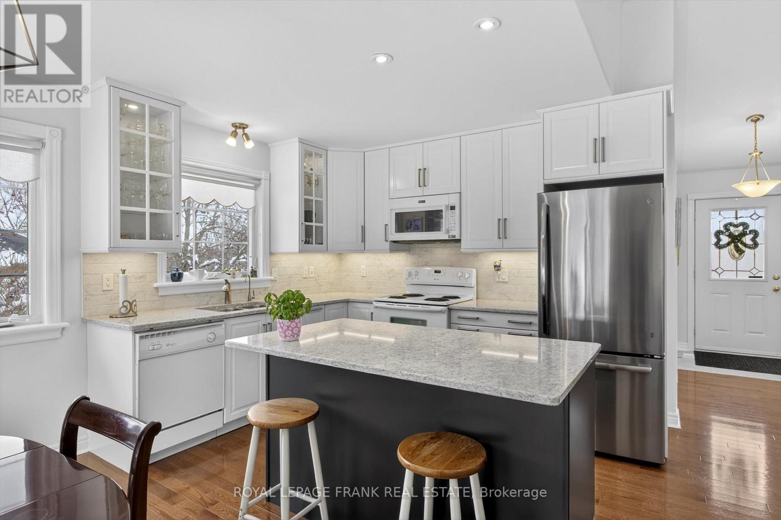 201 - 1742 Ravenwood Drive, Peterborough (Monaghan Ward 2), Ontario  K9K 2R5 - Photo 9 - X12895724