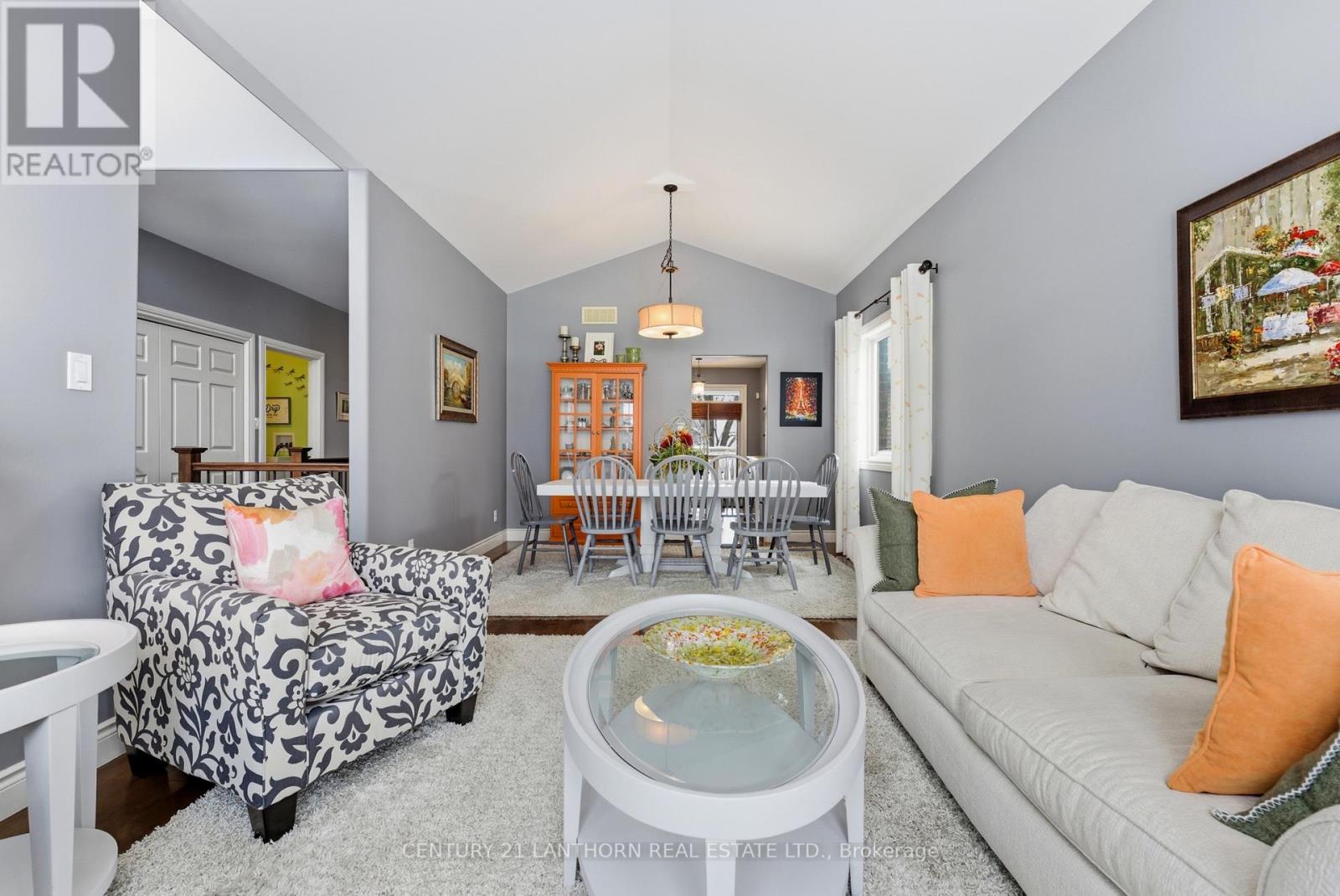 39 Mcdougall Drive, Belleville (Thurlow Ward), Ontario  K8N 0M1 - Photo 9 - X12895864