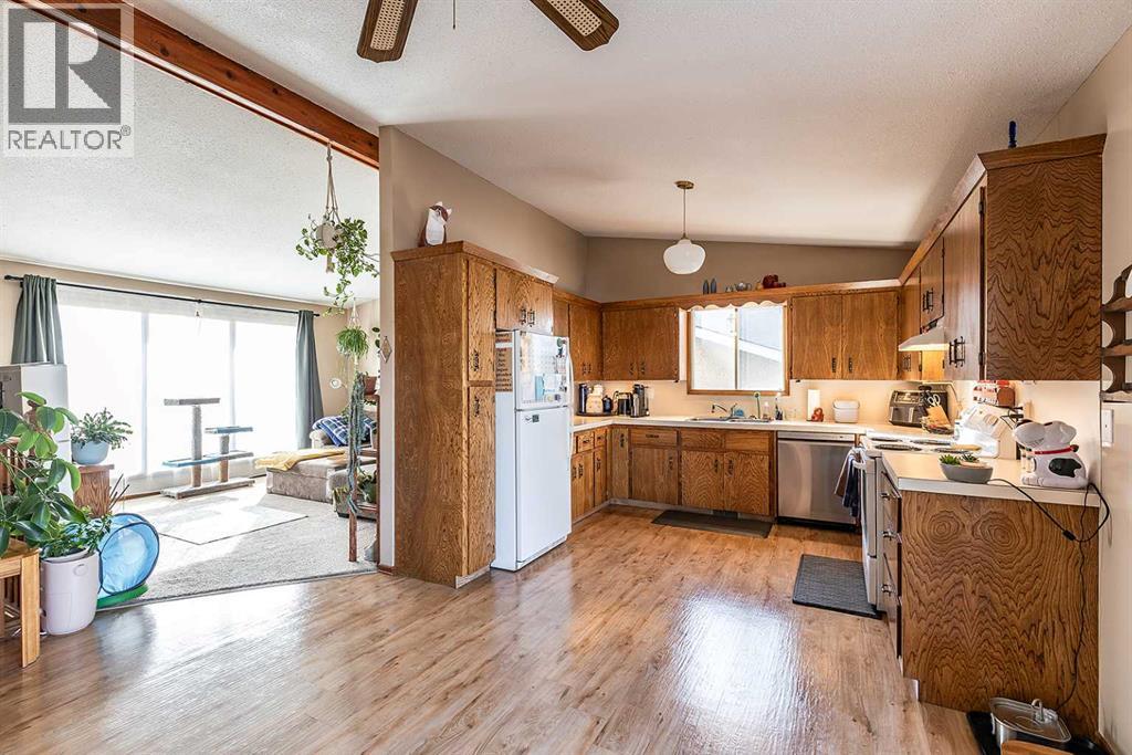 18 Cockrill Court Se, Medicine Hat, Alberta  T1B 2T5 - Photo 8 - A2291442