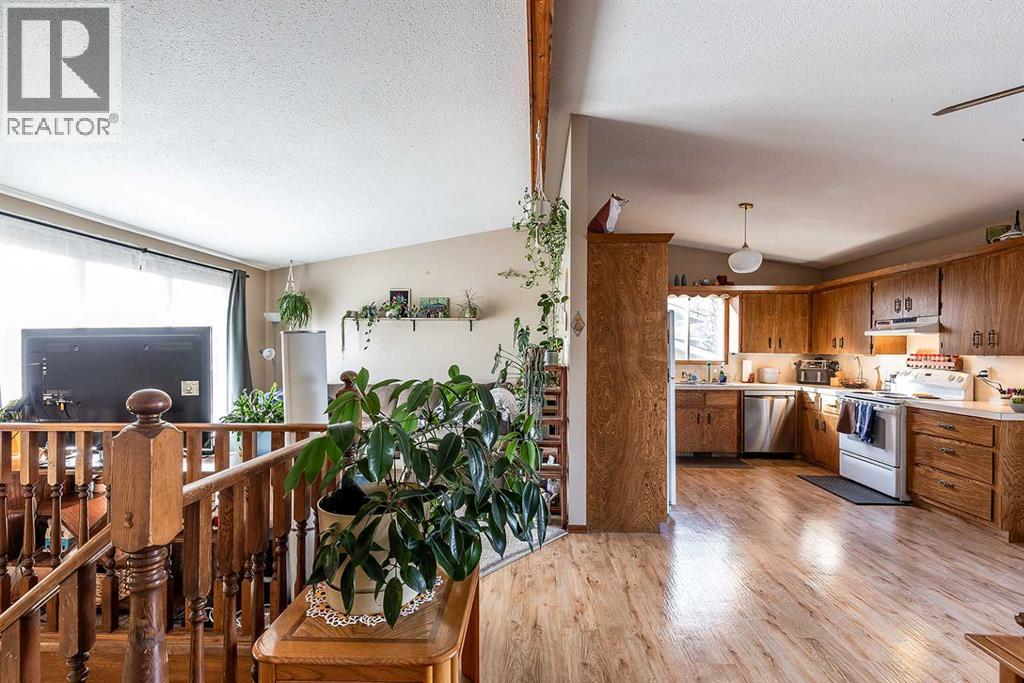 18 Cockrill Court Se, Medicine Hat, Alberta  T1B 2T5 - Photo 7 - A2291442