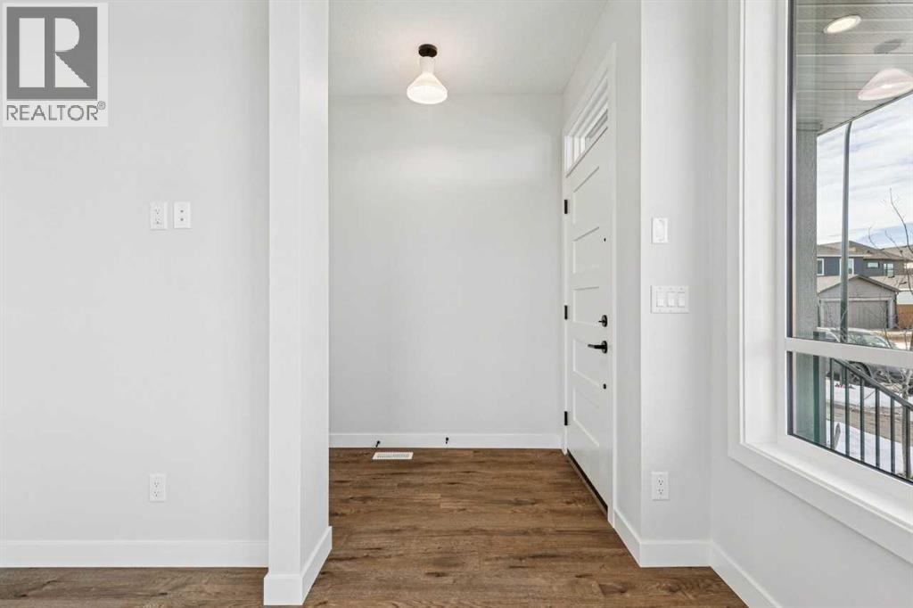 9 Treeline Avenue Sw, Calgary, Alberta  T2Y 0R8 - Photo 3 - A2285122