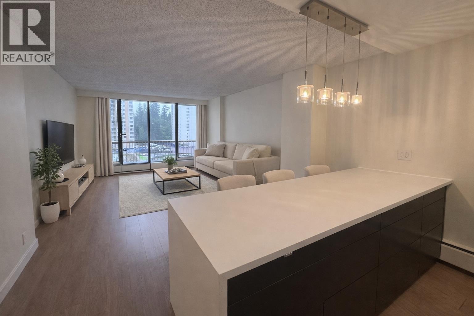 609 2016 Fullerton Avenue, North Vancouver, British Columbia  V7P 3E6 - Photo 2 - R3101026