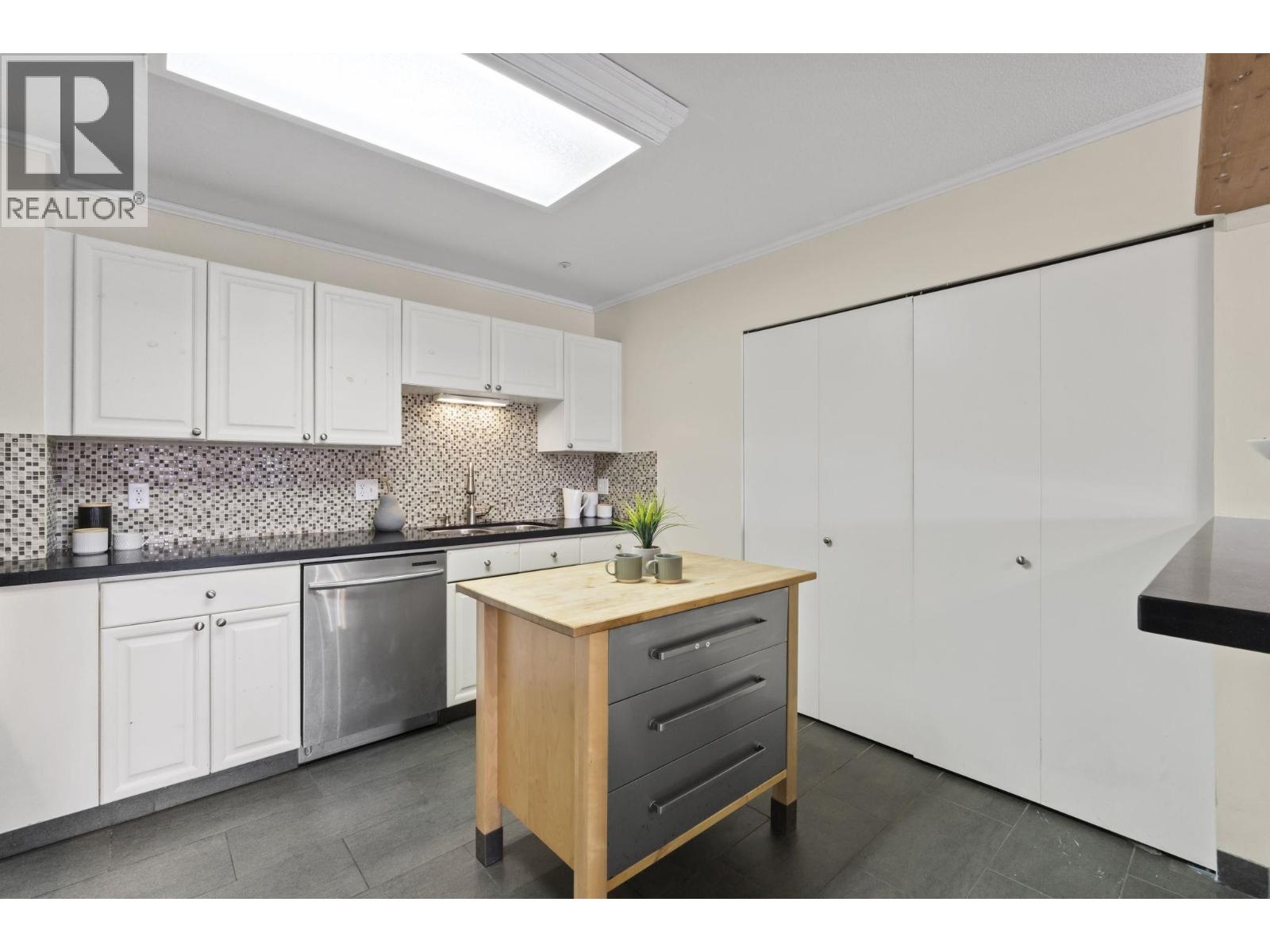 425 3 Rialto Court, New Westminster, British Columbia  V3M 5T4 - Photo 7 - R3100615