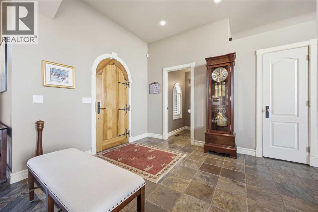 405 Pinnacle Ridge Place Sw, Rural Rocky View County, Alberta  T3Z 3N8 - Photo 4 - A2292406