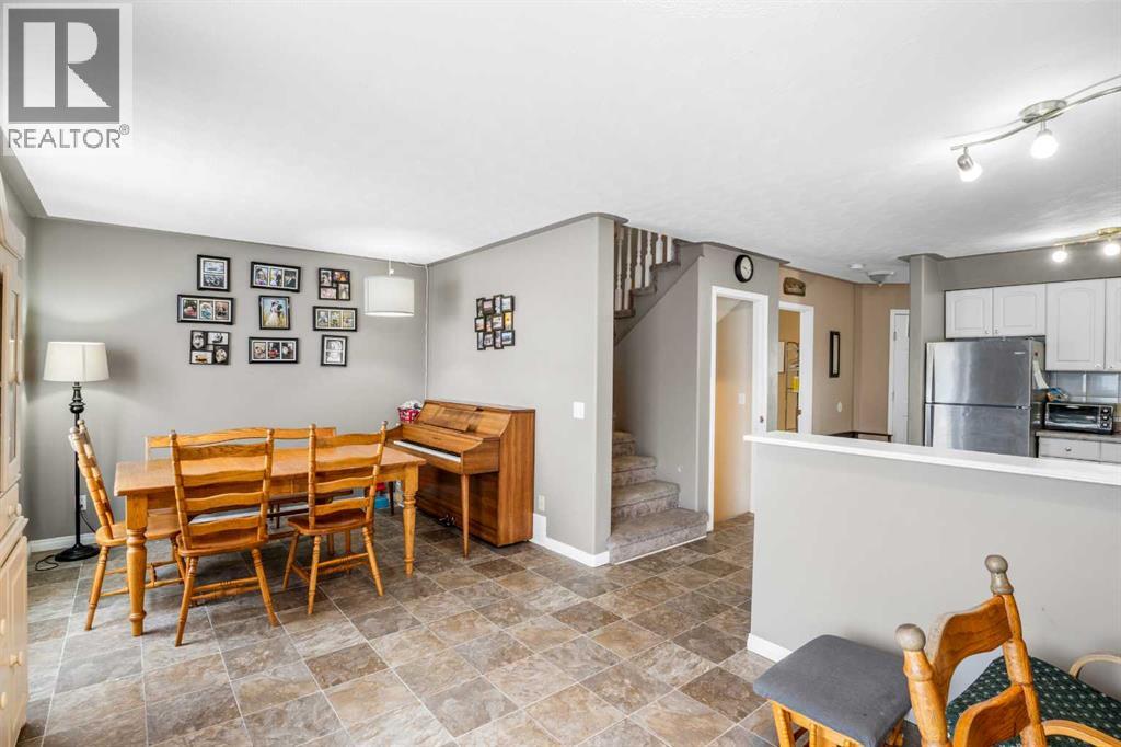 31 Ross Place, Crossfield, Alberta  T0M 0S0 - Photo 9 - A2292693