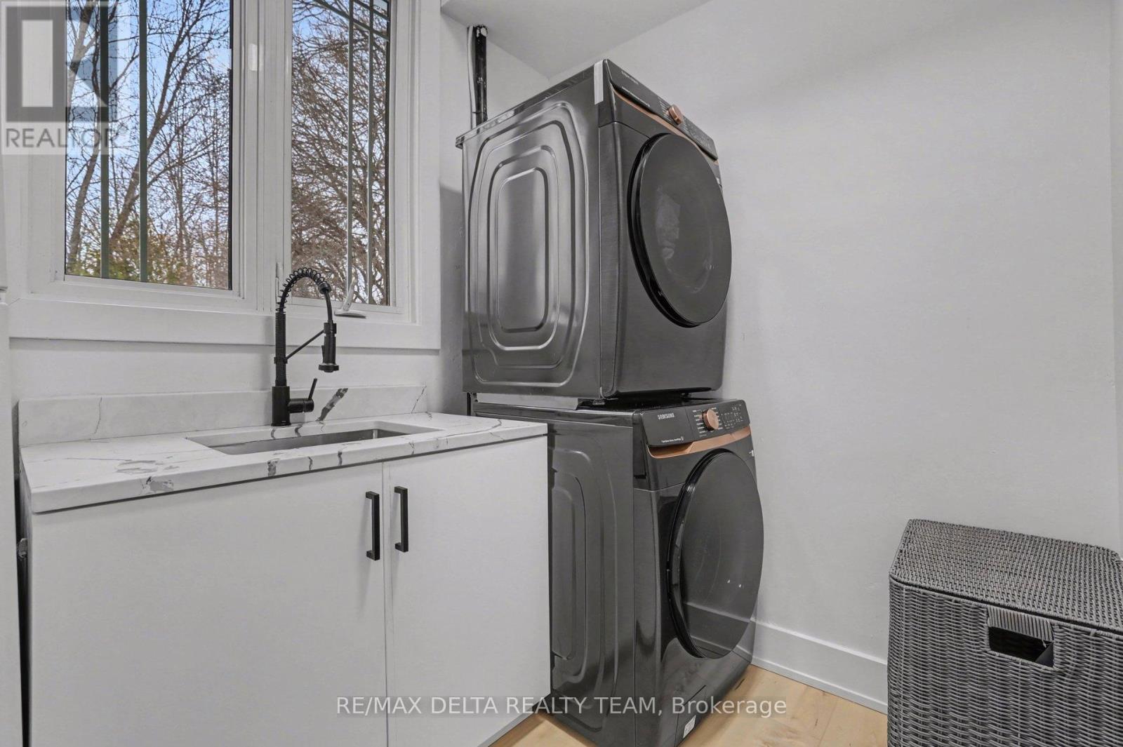 1465 Mcrobie Avenue, Ottawa, Ontario  K1H 7E2 - Photo 12 - X12812334