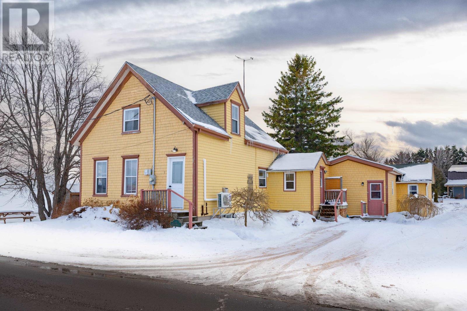 1 Nelson Street, Victoria, Prince Edward Island  C0A 1J0 - Photo 2 - 202602879