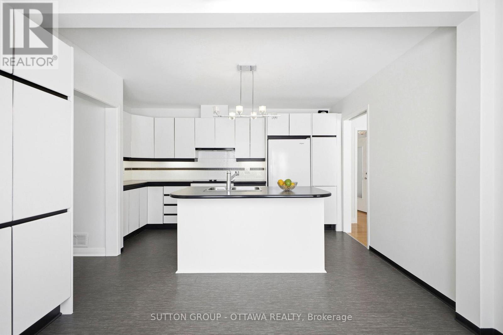 1075 Chelsea Street, Ottawa, Ontario  K1K 0M7 - Photo 12 - X12895718