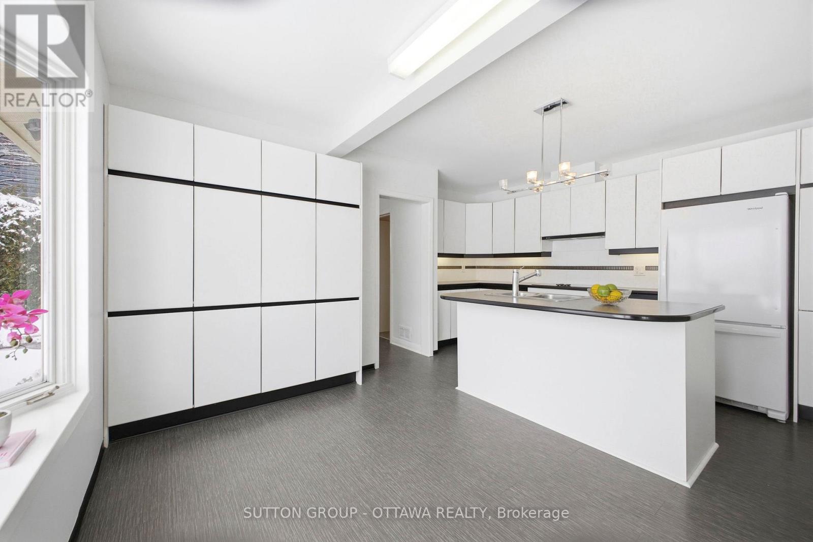 1075 Chelsea Street, Ottawa, Ontario  K1K 0M7 - Photo 13 - X12895718