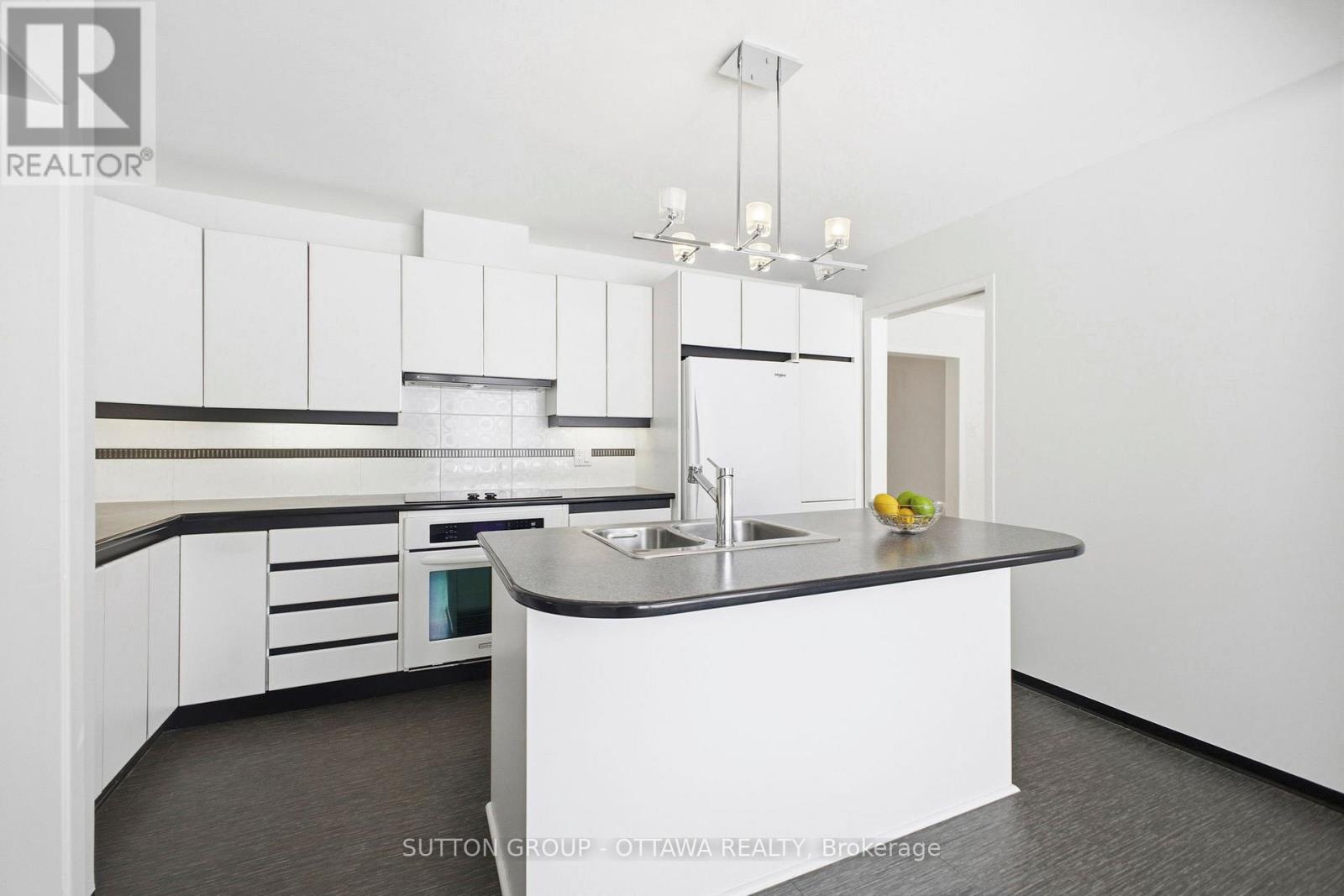 1075 Chelsea Street, Ottawa, Ontario  K1K 0M7 - Photo 14 - X12895718