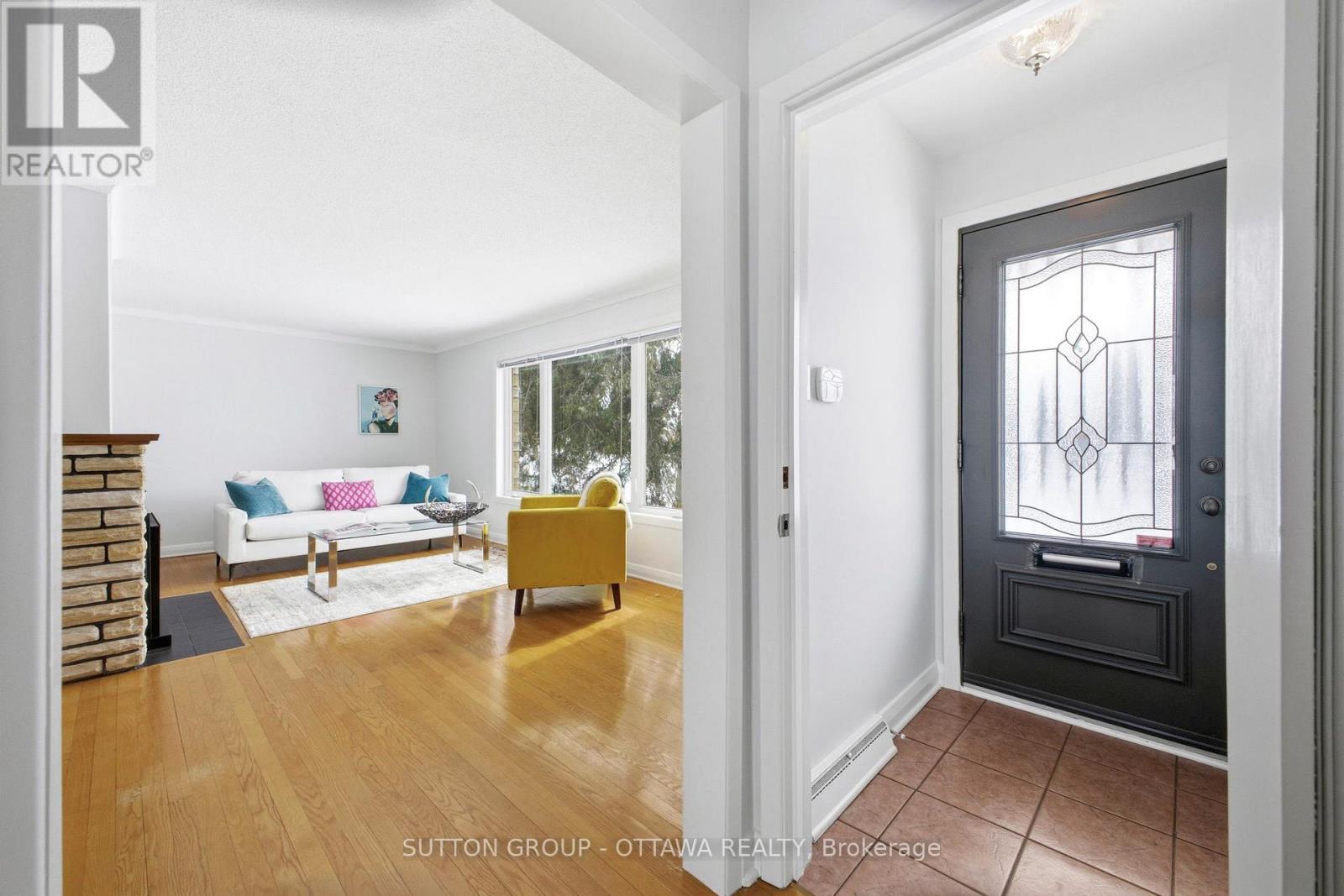 1075 Chelsea Street, Ottawa, Ontario  K1K 0M7 - Photo 5 - X12895718