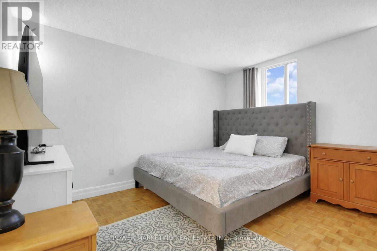 1116 - 2020 Jasmine Crescent, Ottawa, Ontario  K1J 8K5 - Photo 11 - X12895806