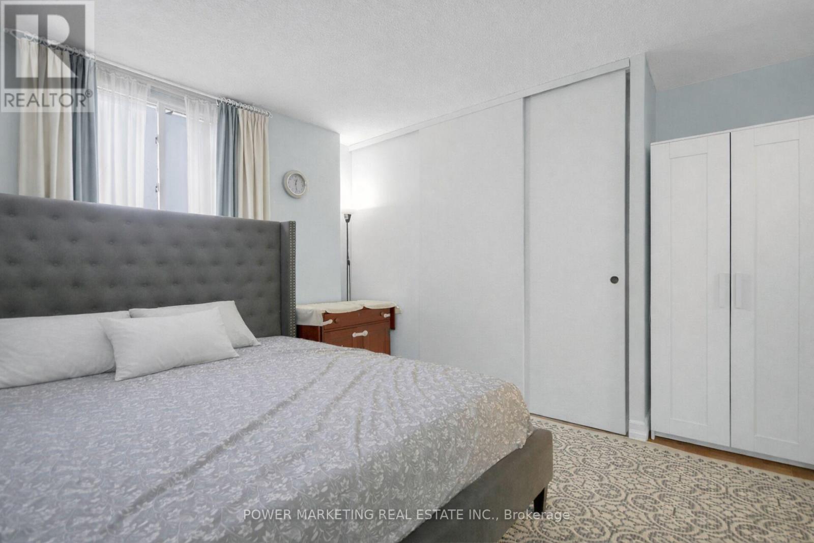 1116 - 2020 Jasmine Crescent, Ottawa, Ontario  K1J 8K5 - Photo 12 - X12895806