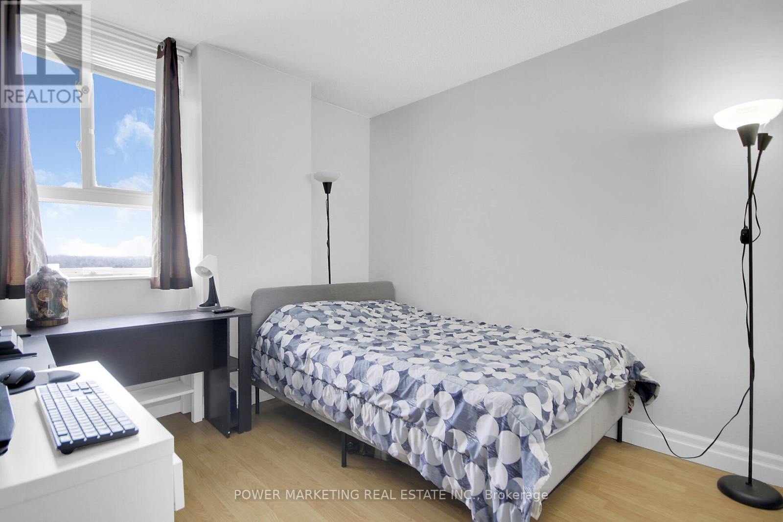 1116 - 2020 Jasmine Crescent, Ottawa, Ontario  K1J 8K5 - Photo 6 - X12895806