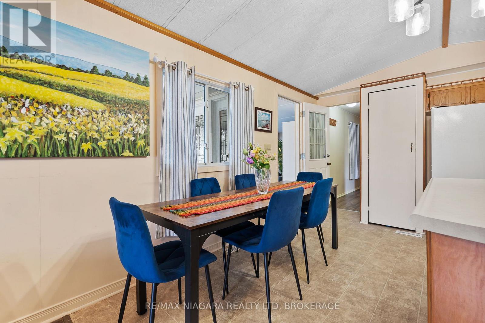 3033 Townline Road, Fort Erie, Ontario  L0S 1S1 - Photo 5 - X12895694