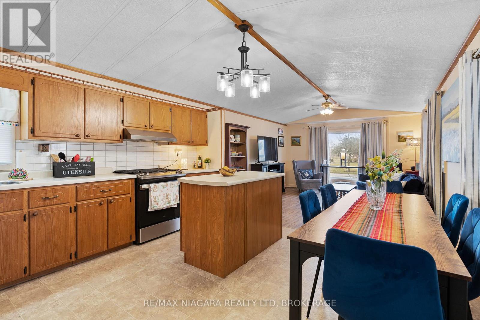 3033 Townline Road, Fort Erie, Ontario  L0S 1S1 - Photo 6 - X12895694