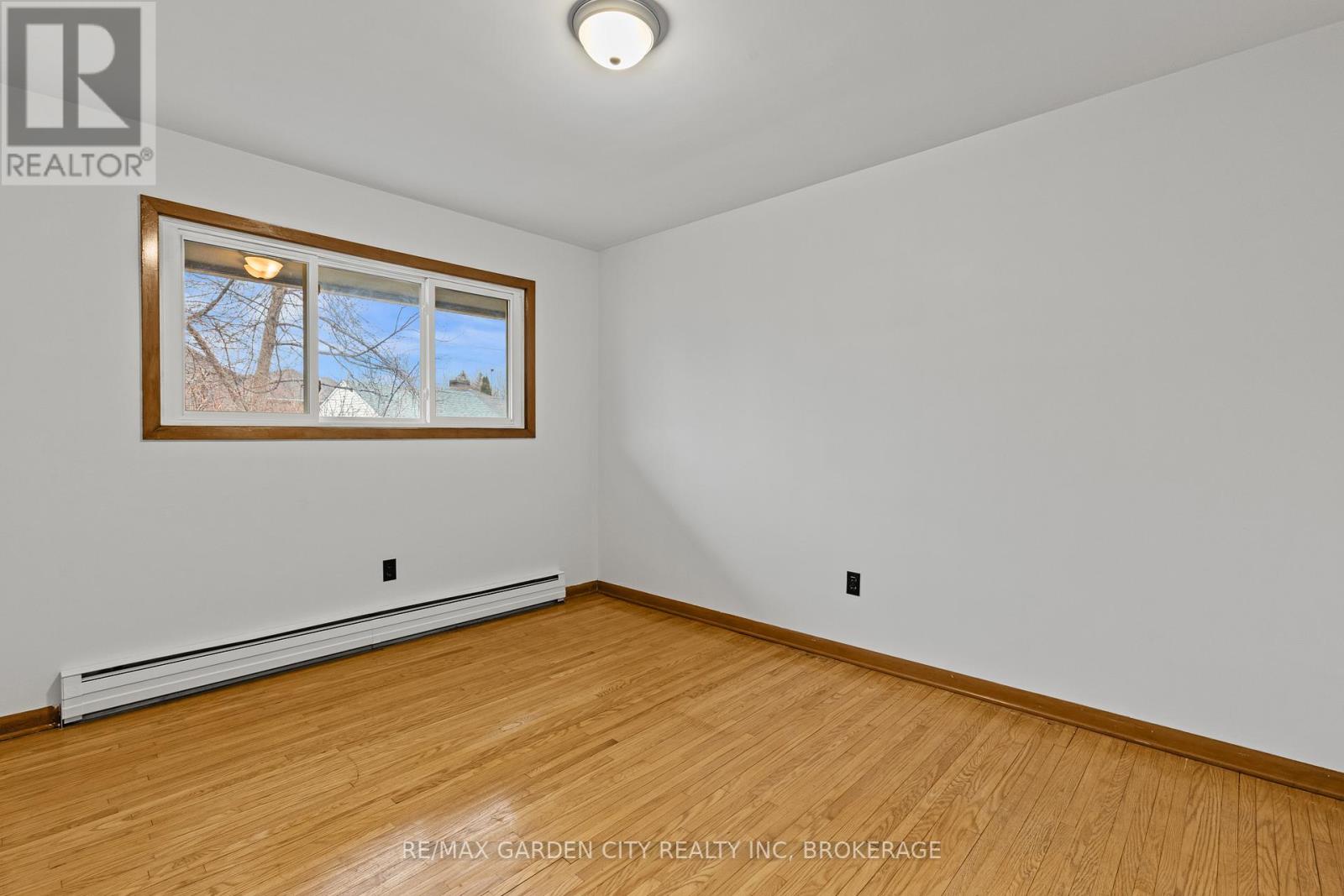 1 Gladman Avenue, St. Catharines, Ontario  L2N 4A2 - Photo 17 - X12895894