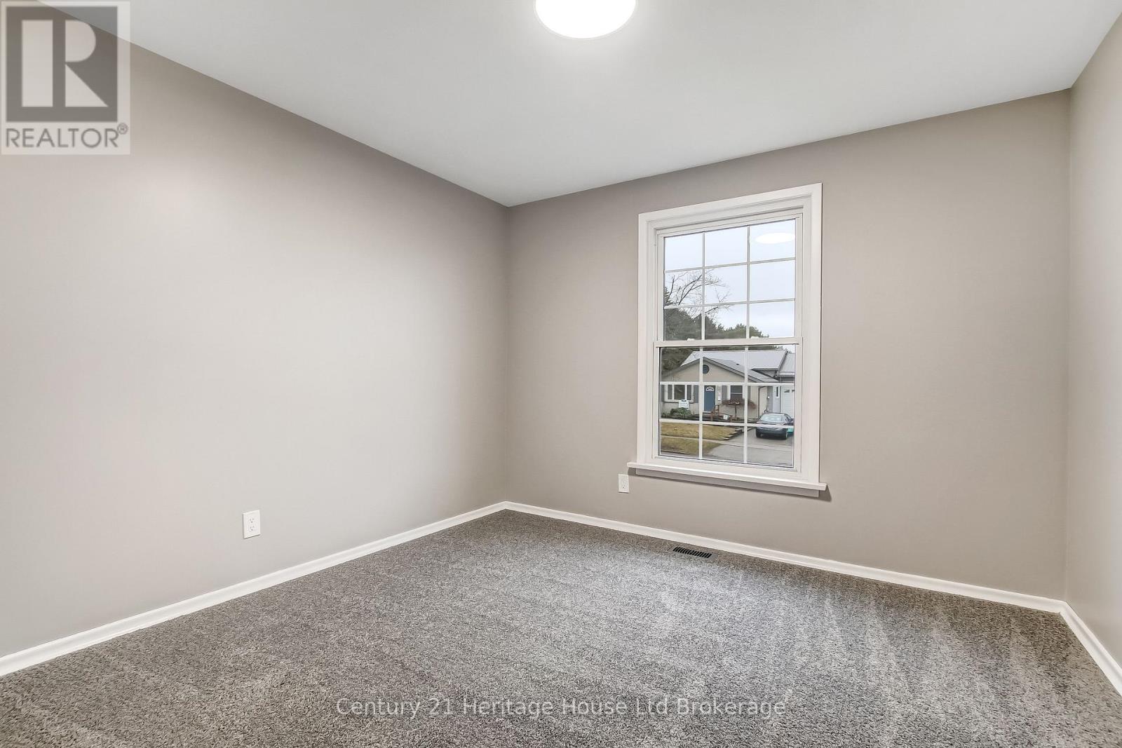 768 Gladstone Drive, Woodstock, Ontario  N4S 5S9 - Photo 10 - X12895706