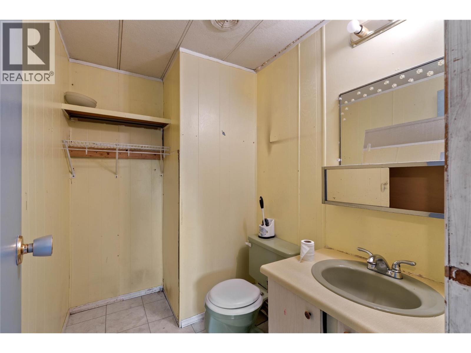 5165 Trans Canada Highway W, Kamloops, British Columbia  V1S 2A5 - Photo 6 - 10379895