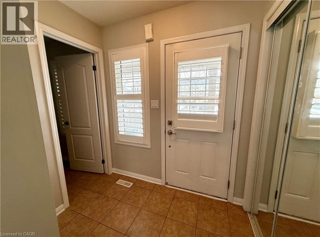 183 Chase Crescent, Cambridge, Ontario  N3C 0B2 - Photo 4 - 40813096