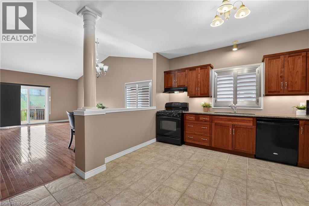 26 Conrad Place, Grimsby, Ontario  L3M 5S5 - Photo 4 - 40812872