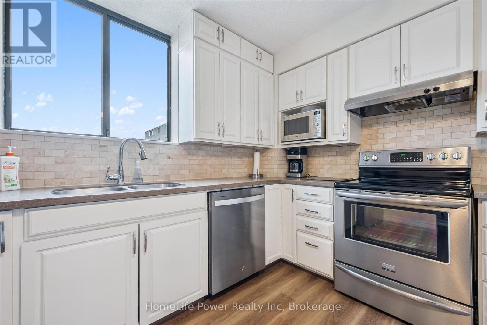 307 - 93 Westwood Road, Guelph, Ontario N1H 7S1 - Photo 6 - X12895886