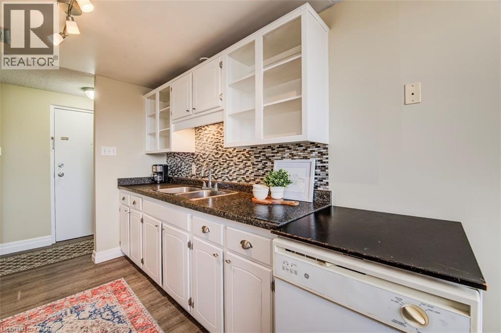 4 Avalon Place Unit# 303, Kitchener, Ontario  N2M 4N6 - Photo 17 - 40805470