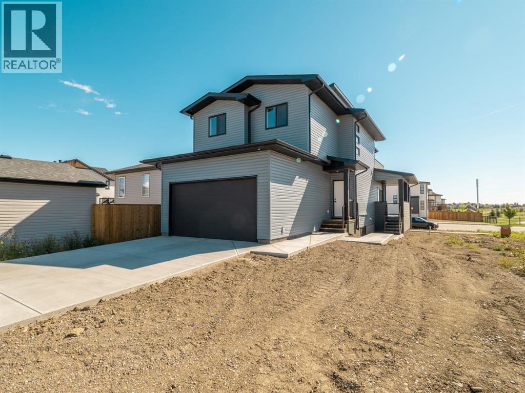 351 Blackwolf Boulevard N, Lethbridge, Alberta  T1H 7J5 - Photo 2 - A2262524