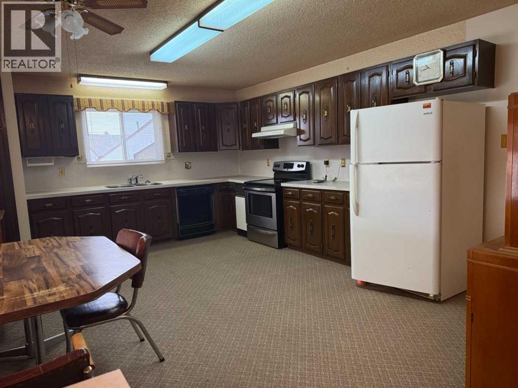 305 2 Street E, Foremost, Alberta  T0K 0X0 - Photo 5 - A2264352