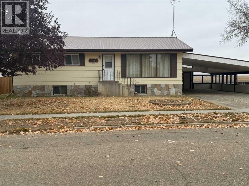 305 2 Street E, Foremost, Alberta